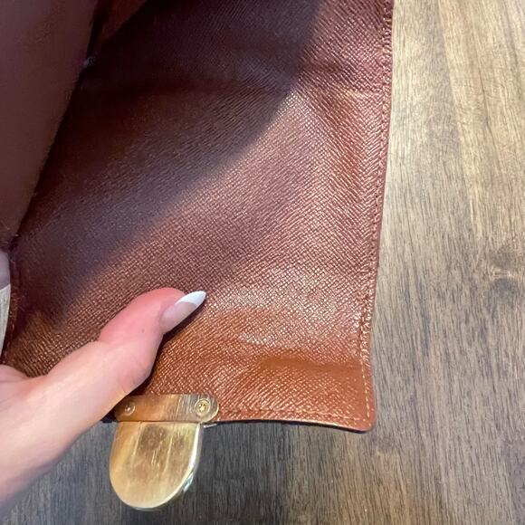 Louis Vuitton Monogram Canvas Koala Wallet - Picture 14 of 16